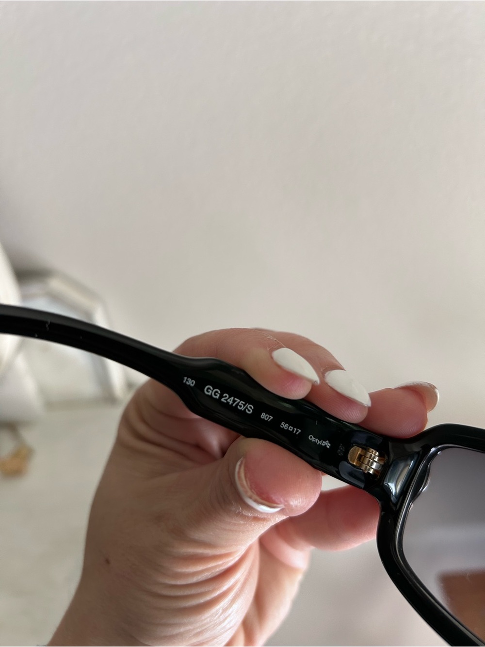Gucci Black Women's Rectangular Sunglasses - Picture 5 of 6